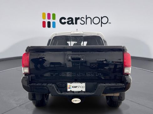 Used 2020 Toyota Tacoma TRD Off-Road w/ TRD Premium Off Road Package image 4