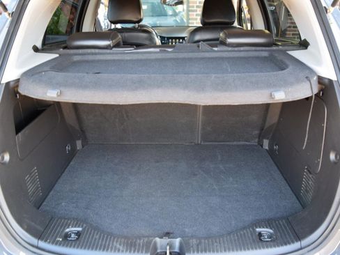 Used 2019 Chevrolet Trax LT w/ LT Convenience Package FWD image 32