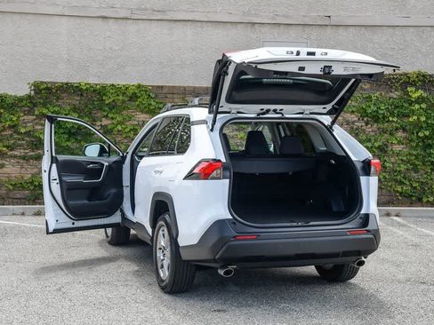 Certified 2025 Toyota RAV4 XLE w/ Convenience Package FWD image 25