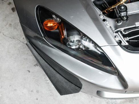 Used 2005 Honda S2000 image 9