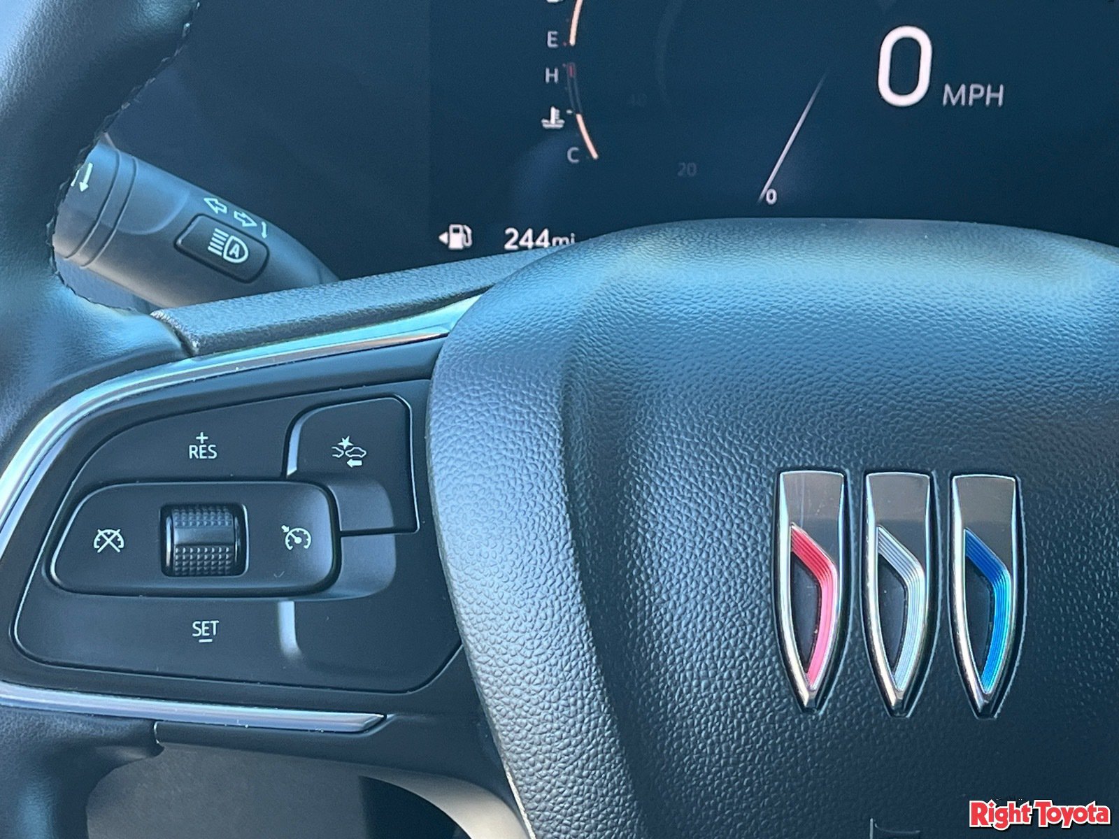 Used 2024 Buick Encore GX Sport Touring FWD image 22