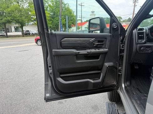 New 2026 RAM 3500 Limited AWD/4WD image 32