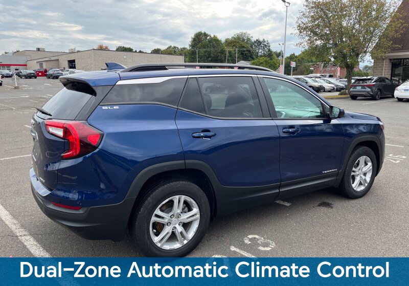 Used 2023 GMC Terrain SLE w/ Driver Convenience Package AWD/4WD image 5