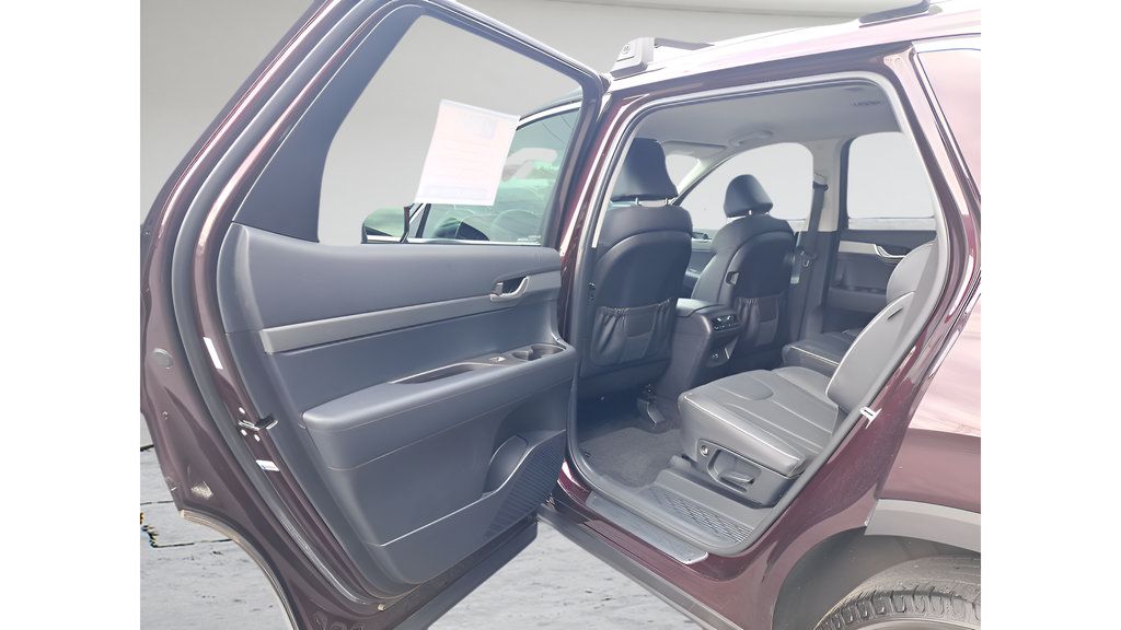 Used 2023 Hyundai Palisade SEL AWD/4WD image 11
