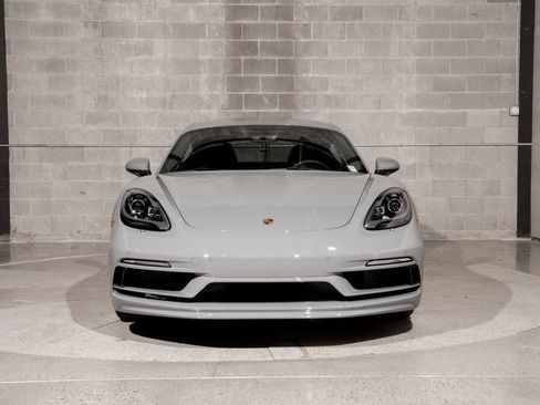 Used 2025 Porsche 718 Cayman S RWD image 3