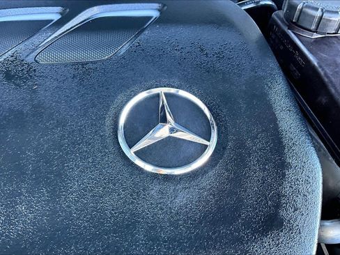 Used 2025 Mercedes-Benz GLB 250 image 32