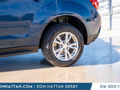 Used 2017 Chevrolet Equinox LT w/ Convenience Package image 36