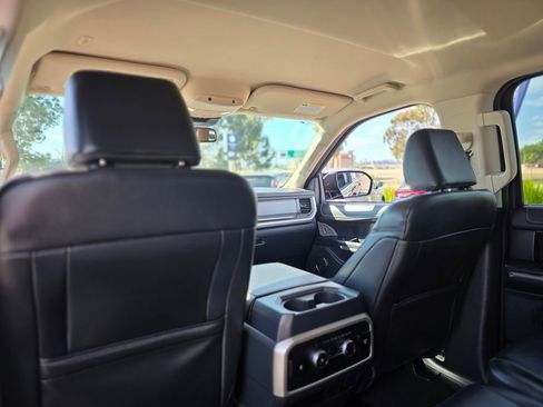 Used 2024 Ford Expedition Max XLT image 17