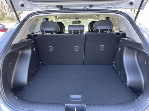 New 2026 Hyundai Kona SEL Premium FWD image 8