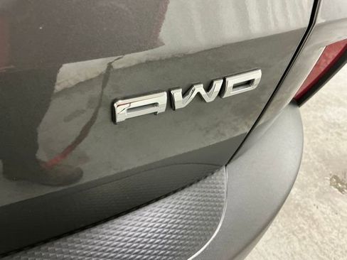 Used 2022 Ford Escape SE w/ SE Sport Appearance Package image 8