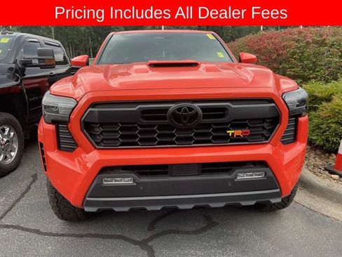 Used 2024 Toyota Tacoma TRD Sport w/ TRD Sport Upgrade Package AWD/4WD image 12