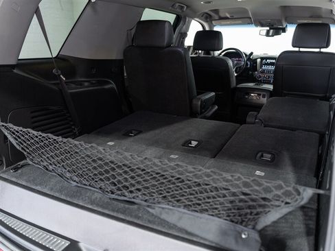 Used 2019 GMC Yukon SLT w/ HD Trailering Package AWD/4WD image 8