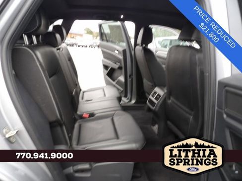 Used 2020 Volkswagen Atlas Cross Sport SEL image 28
