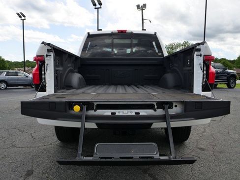 Used 2024 Ford F150 Lightning Platinum AWD/4WD image 38