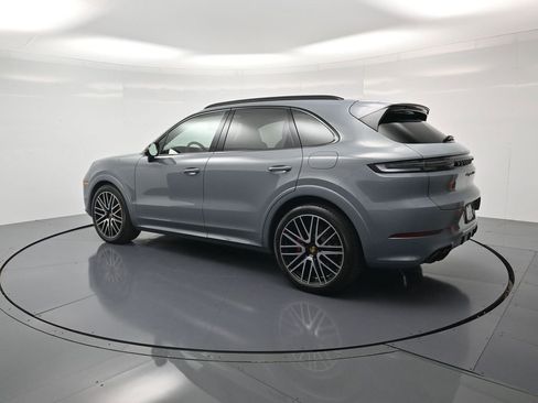Certified 2024 Porsche Cayenne Turbo AWD/4WD image 3