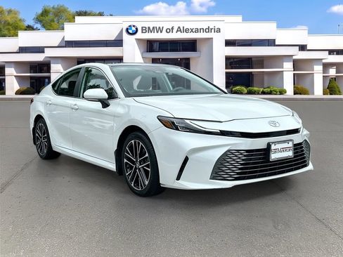 Used 2025 Toyota Camry XLE w/ Premium Package AWD/4WD image 1