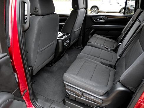 Used 2022 GMC Yukon XL SLE image 39