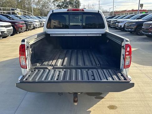 Used 2018 Nissan Frontier PRO-4X image 11