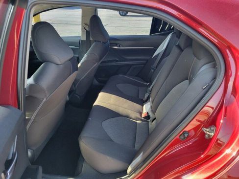 Used 2020 Toyota Camry LE image 23