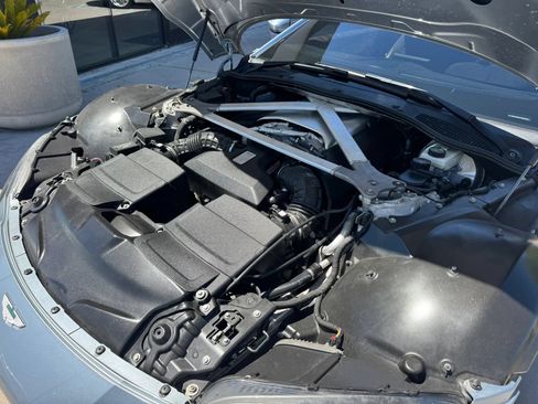 Used 2019 Aston Martin V8 Vantage Coupe RWD image 34