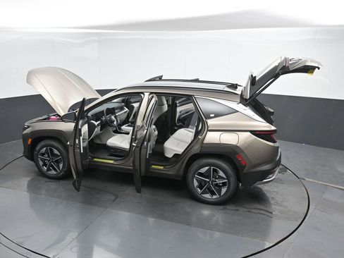 Used 2025 Hyundai Tucson SEL AWD/4WD image 56