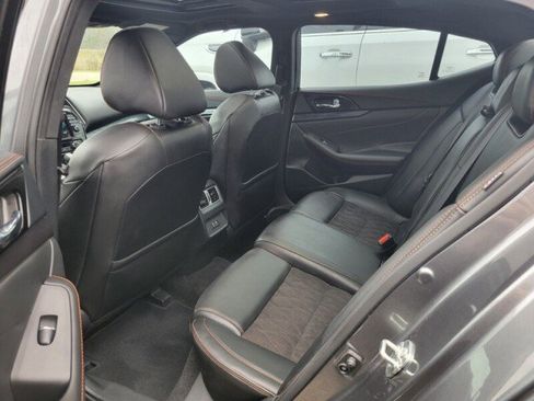 Used 2023 Nissan Maxima SR w/ Sport Mat Group image 27