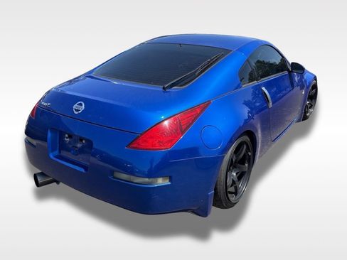 Used 2004 Nissan 350Z Coupe RWD image 4