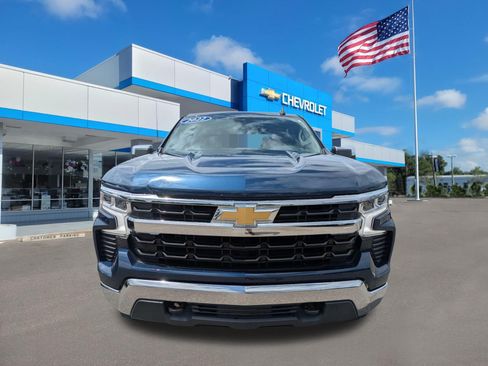 Used 2022 Chevrolet Silverado 1500 LT AWD/4WD image 8