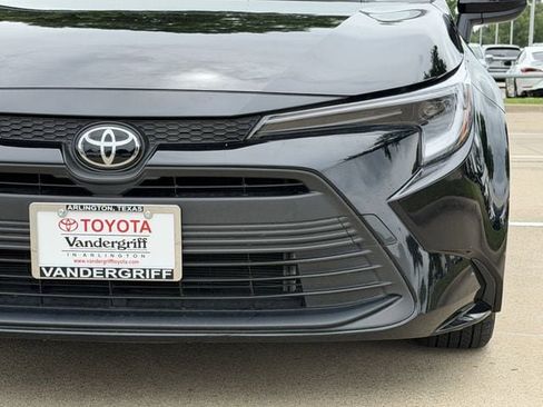 Used 2026 Toyota Corolla LE FWD image 9