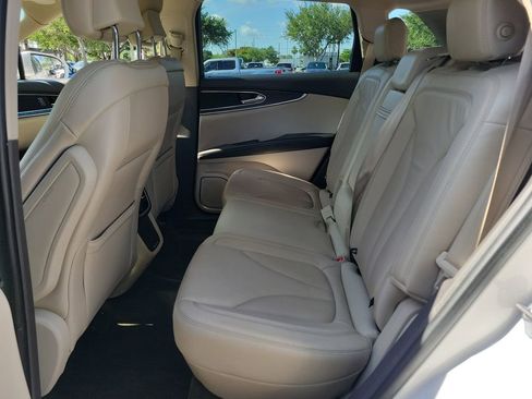 Used 2017 Lincoln MKX Select w/ Select Plus Package AWD/4WD image 13