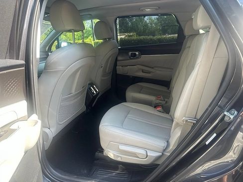 Used 2025 Kia Sorento SX Prestige AWD/4WD image 5