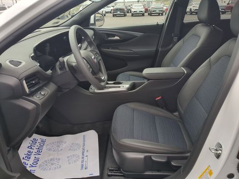 New 2026 Buick Envista Preferred w/ Advanced Safety Package FWD image 17