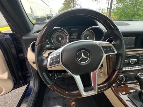 Used 2014 Mercedes-Benz SLK 250 image 29