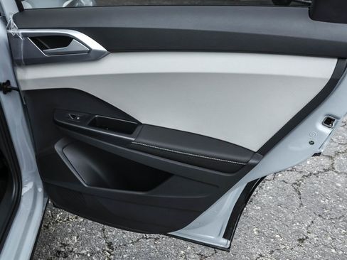 New 2026 Volkswagen Taos SE AWD/4WD image 35
