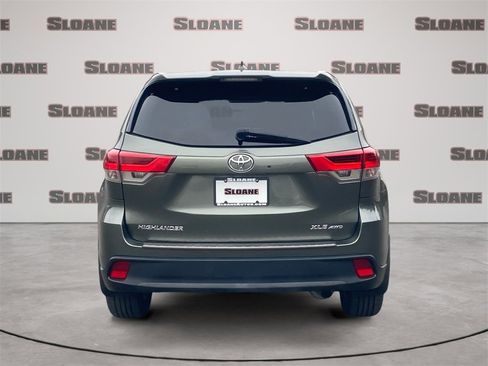 Used 2019 Toyota Highlander XLE image 4