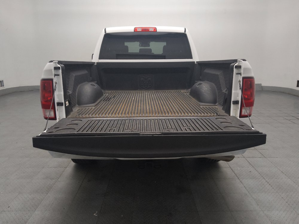 Used 2020 RAM 1500 Tradesman w/ Chrome Appearance Group RWD image 29