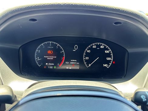 Used 2025 Honda HR-V Sport image 15