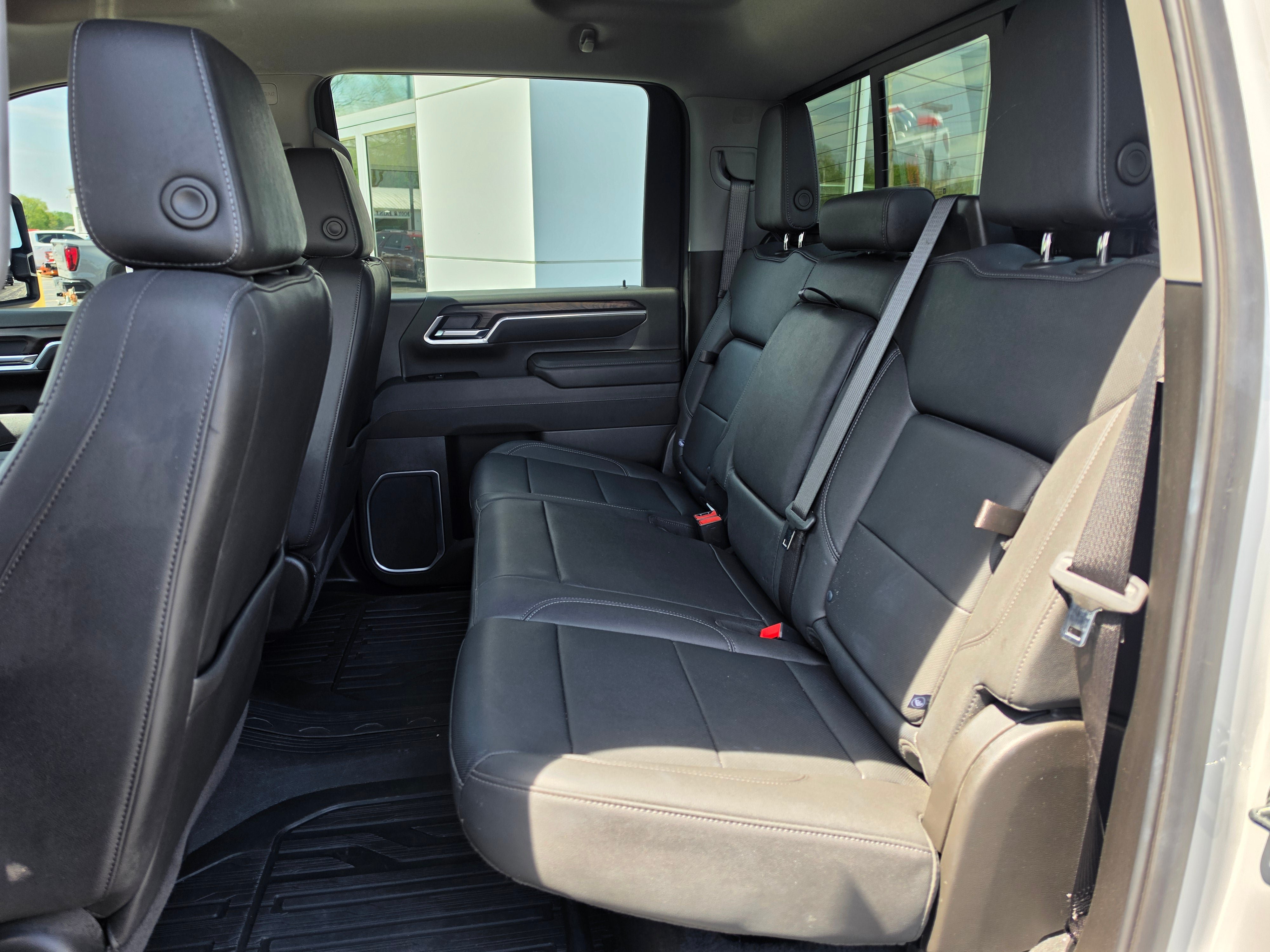 Used 2025 GMC Sierra 2500 SLT w/ SLT Premium Package AWD/4WD image 12