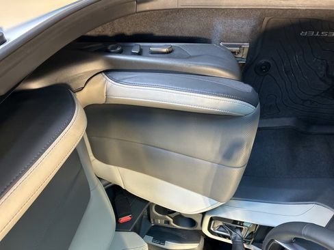 Used 2025 Subaru Forester Limited image 67