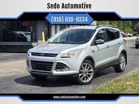 Used 2016 Ford Escape SE w/ SE Chrome Package AWD/4WD image 1