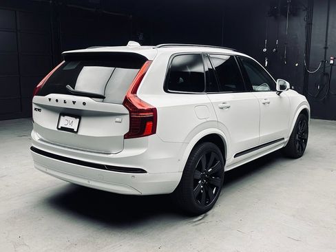 Used 2023 Volvo XC90 T8 Plus w/ Protection Package Premier AWD/4WD image 7
