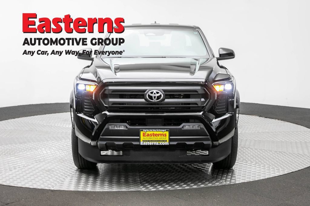 Used 2026 Toyota Tacoma SR5 AWD/4WD image 2