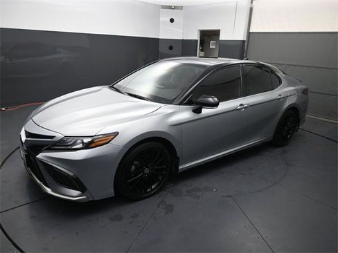 Used 2018 GMC Sierra 3500 SLT w/ Duramax Plus Package image 8