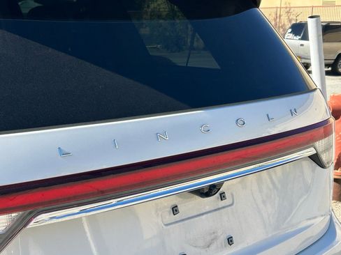 Used 2023 Lincoln Aviator 2WD image 4