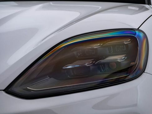 New 2026 Porsche Cayenne image 7