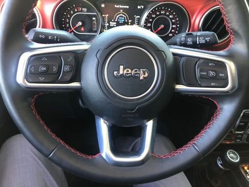 Used 2021 Jeep Wrangler Unlimited Rubicon w/ Xtreme Recon 35" Tire Package image 12