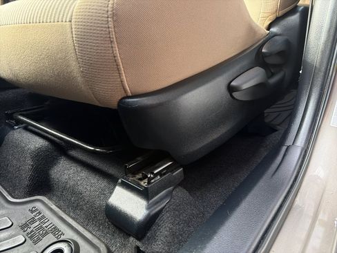 Used 2015 Toyota RAV4 XLE AWD/4WD image 18
