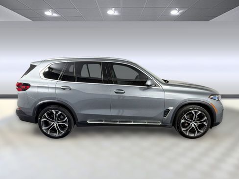 Used 2024 BMW X5 sDrive40i w/ Premium Package RWD image 8