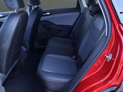 Certified 2022 Volkswagen Taos SE w/ IQ.Drive SE Package FWD image 14