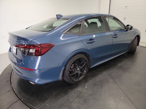 Used 2025 Honda Civic Sport image 9